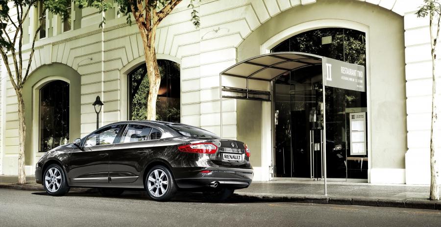  Renault Fluence 2010 года  (фото 127 из 146)
